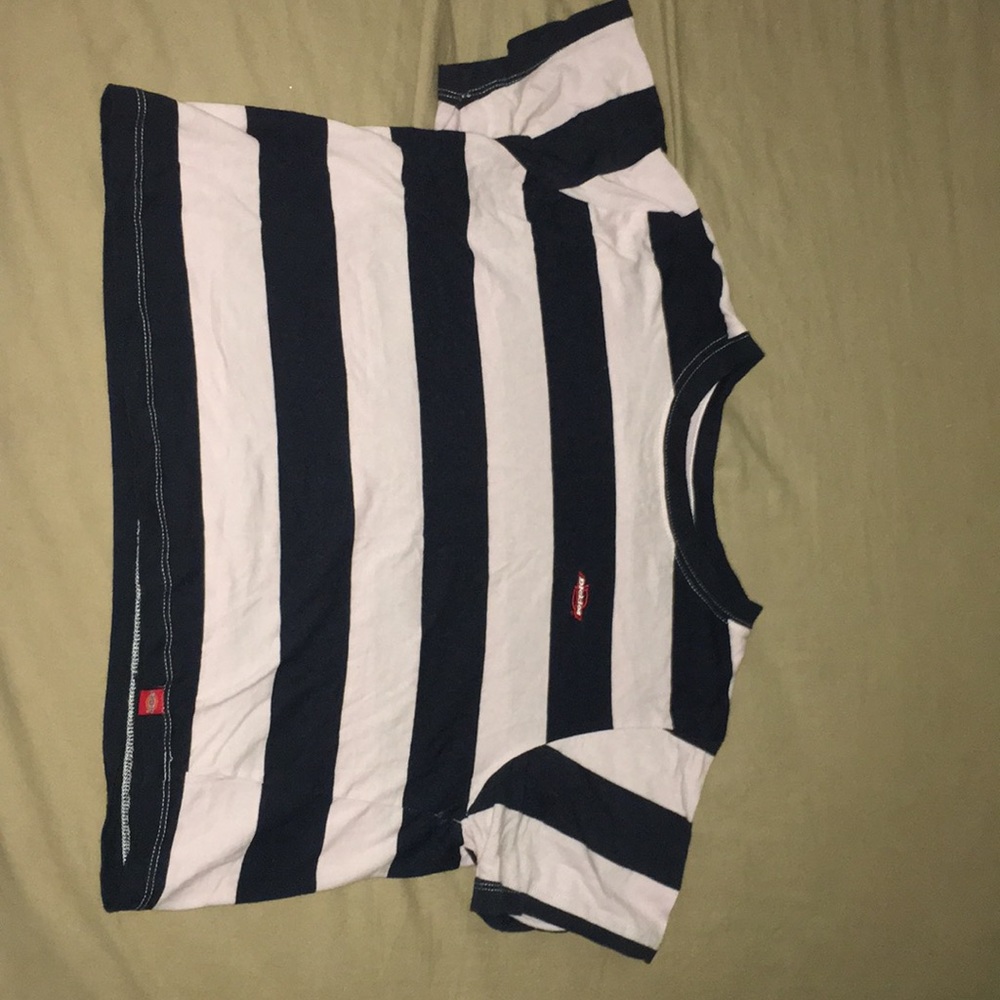 dickies t shirt. slightly cropped